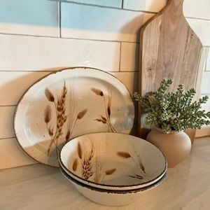 Midwinter Stonehenge Wild Oats Round Bowls and Platter